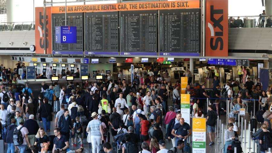 Ativistas do clima paralisam aeroporto de Frankfurt e 140 voos são cancelados