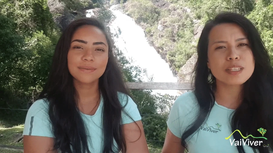 Ex-alunas da USP viajavam com amigos de van e hoje são donas de agência