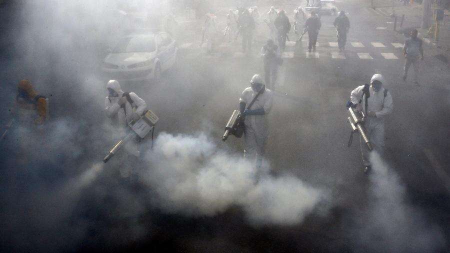 Há 5 anos, covid virava pandemia: o início do caos em fotos impressionantes