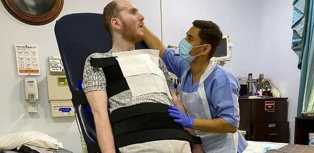 Ex-fisiculturista não pode mais se mexer após colapso por uso de insulina
