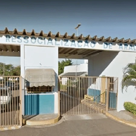 Diretor acusado de dar regalia a preso por sexo é absolvido após lei mudar Rogério Gentile
