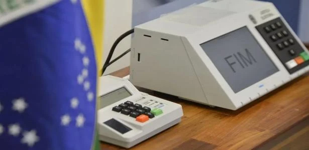 Com Amazon no páreo, TSE quer trocar urna eletrônica por voto no celular