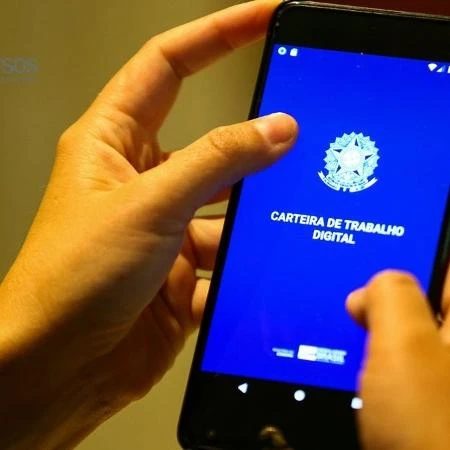 Consignado privado evita que o trabalhador caia no rotativo do cartão Mariana Barbosa