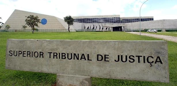 Após ataque hacker, STJ adia leilão para afastar risco de dano irreparável
