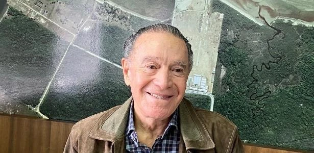 Bilionário desmente assessoria e diz que segue na disputa por prefeitura