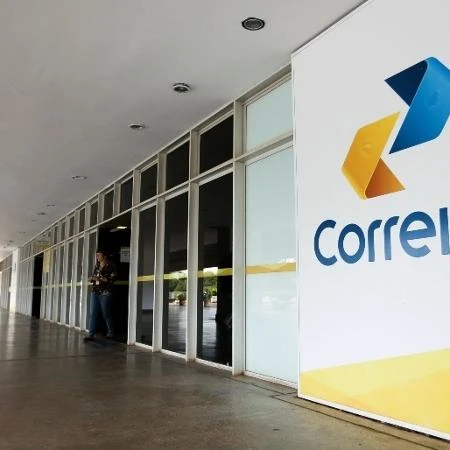 Anac volta a liberar voos dos Correios, mas exige mudanças no transporte