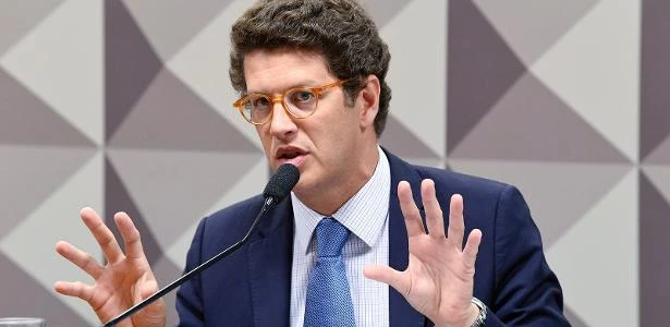'Temos recurso da Lava Jato, mas não podemos gastar', diz ministro Salles