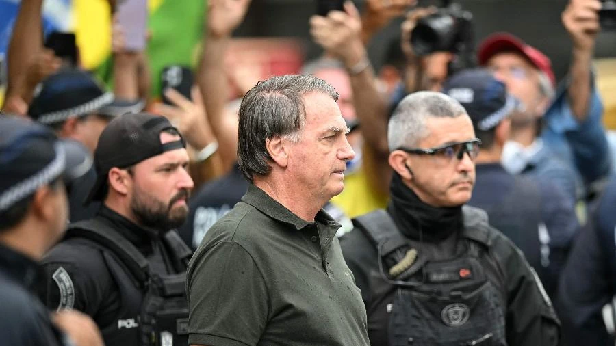 Bolsonaro pode perder a patente do Exército: quem vai julgá-lo e quando