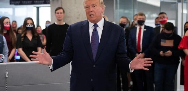 Americanos 'têm direito a conhecer o vencedor' no dia da eleição, diz Trump