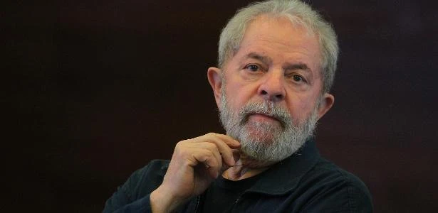 PT cobra candidatos que não usam campanha para defender Lula