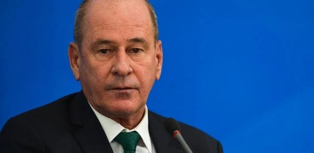 Ministro da Defesa e chefes militares reafirmam Forças Armadas apartidárias