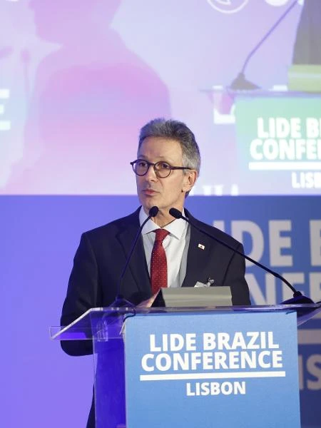 Zema prometeu privatizar, mas tenta entregar Cemig à União Camila Maia