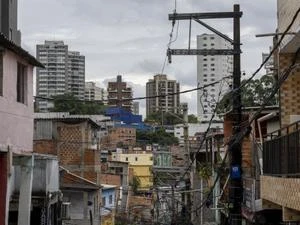 Quando um jovem deixa a escola, toda a comunidade perde Joildo Santos e Joildo Santos