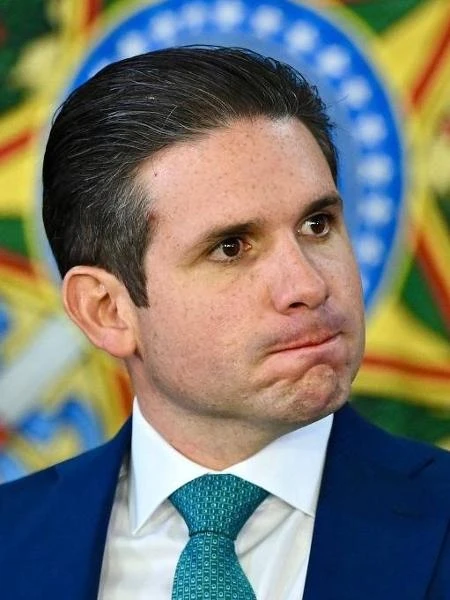 Alvo de protestos, Motta mirou 'público interno' e avisou que pagaria preço Daniela Lima