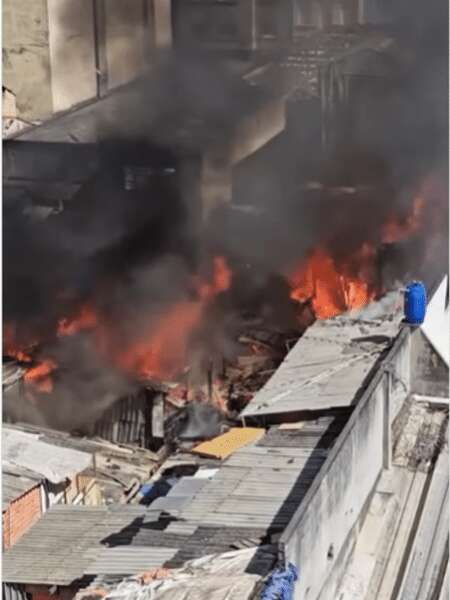 Incêndio atinge casas na região da 'cracolândia', no centro de São Paulo