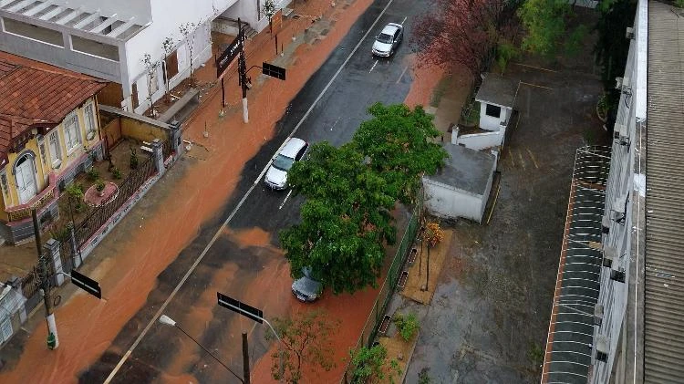 São Paulo tem alagamentos após chuva; cidade deixa estado de atenção