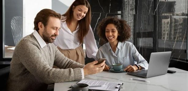Lista atualizada: 94 vagas de emprego abertas em startups e grandes empresas