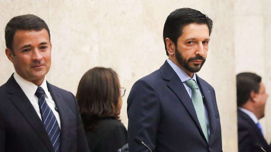 Nunes volta atrás, e vice Mello Araújo fica sem secretaria