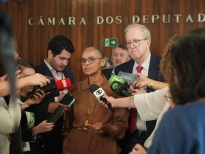 Reação é de revolta, diz ministra das Mulheres sobre ataque a Marina Silva