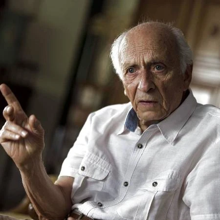 Brasil deve reagir no mesmo nível, avalia embaixador Ricupero Mariana Barbosa