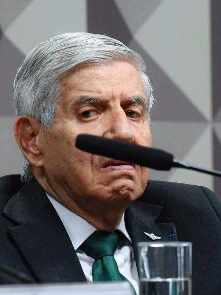 General narrou à PGR reunião para blindar Flávio Bolsonaro sobre rachadinha
