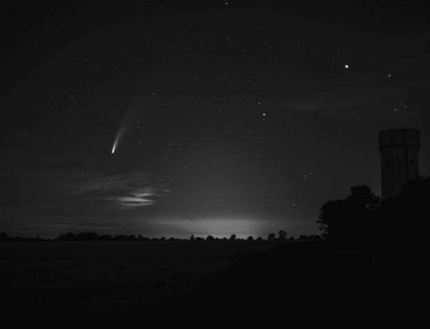 'Cometa do Século' é registrado por pesquisador no céu de Goiás