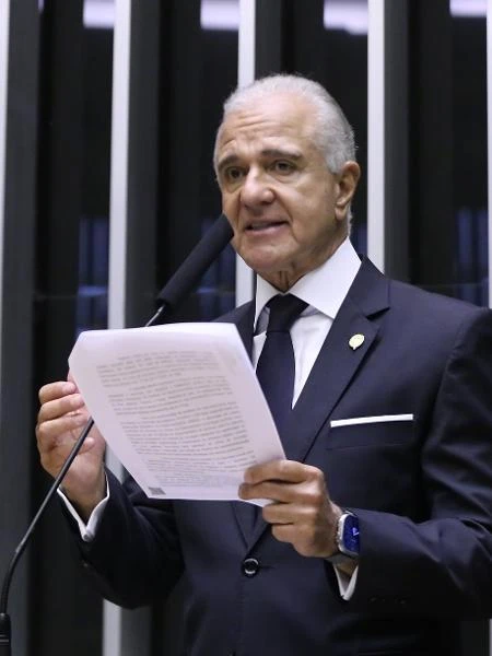 Deputado que pediu convocação de árbitro votou a favor da PEC da Blindagem Alicia Klein
