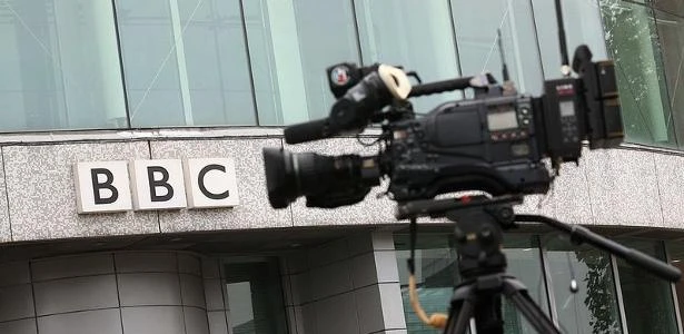 Jornalistas da BBC poderão ser demitidos se mostrarem parcialidade nas redes sociais