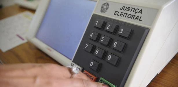 Em 38% das cidades brasileiras só há candidato branco a prefeito