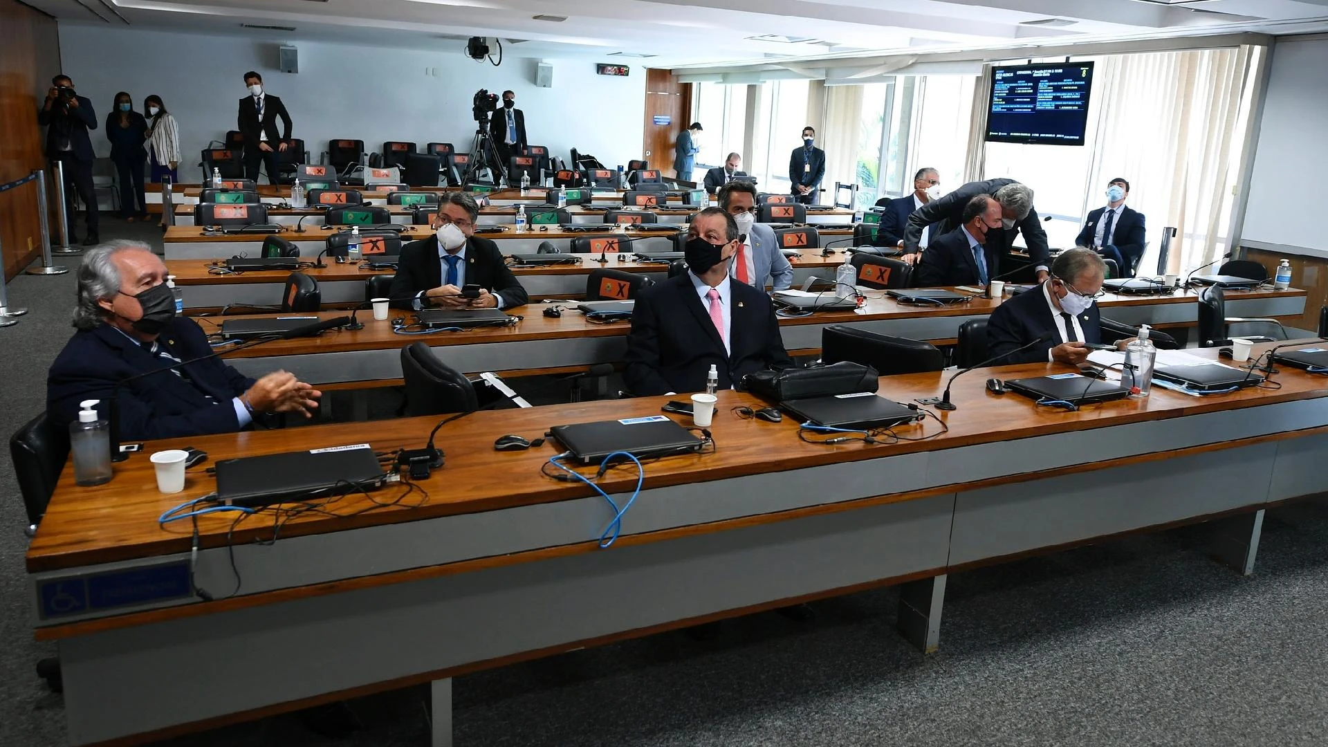 CPI da Covid vota requerimentos e sessão sigilosa com Witzel nesta quarta