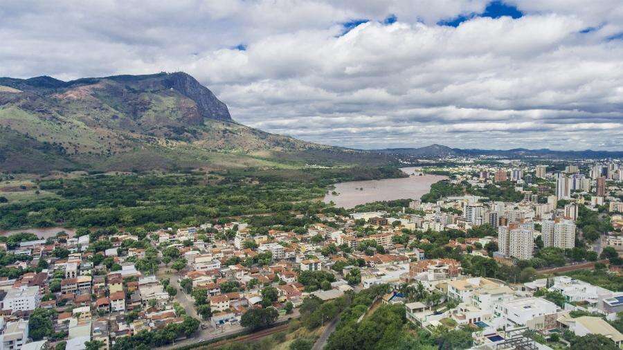 Migração aos EUA e covid 'encolhem' cidade de MG que não terá mais 2º turno