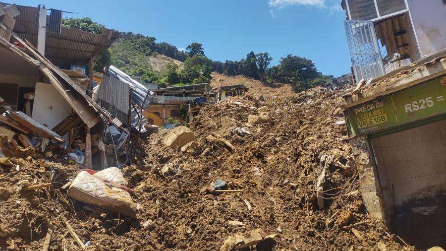 Ossada humana achada 2 anos após enchentes em Petrópolis pode ser de vítima