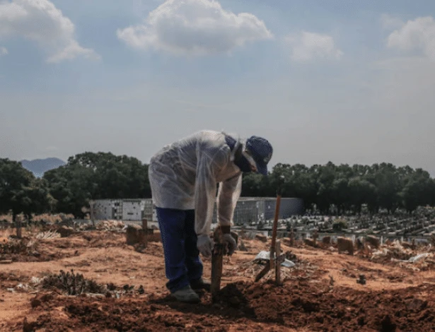 Brasil registra maior média móvel de casos de Covid-19 em mais de dois meses