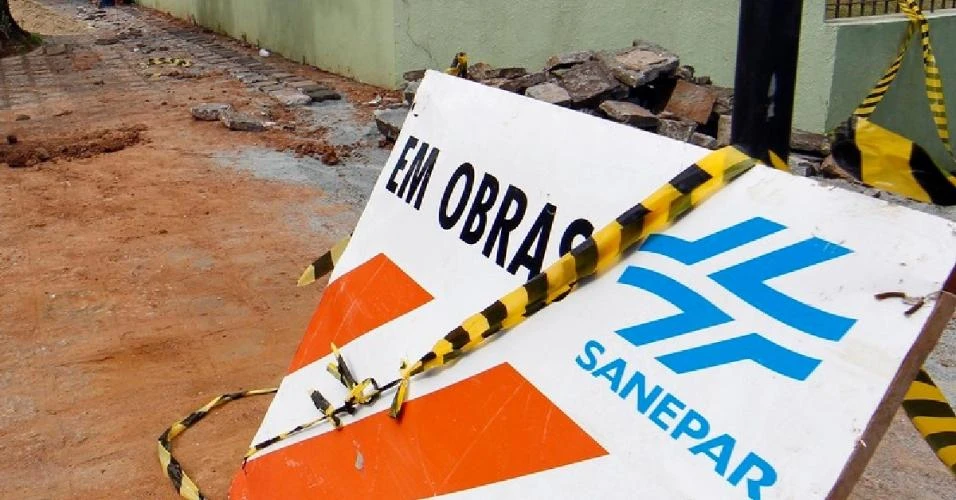 Rompimento de adutora de grande porte deixa bairros de Curitiba sem água, além do rodízio!