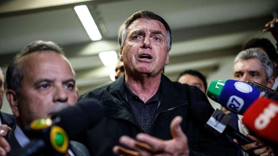 Bolsonaro é notificado pessoalmente na sede do PL sobre prazo pra defesa Carla Araújo