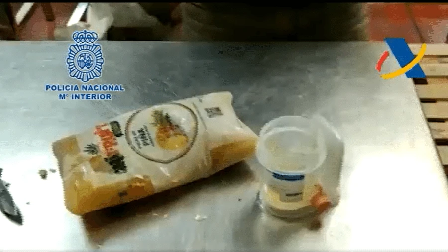 Espanha: Polícia apreende 800 quilos de cocaína em abacaxis do Brasil