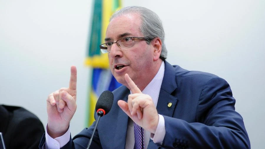 'Tô com problema em uma das emendas': veja diálogos de Cunha e servidora