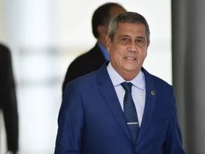 Moraes e Dino votam contra recurso do Braga Netto na trama golpista