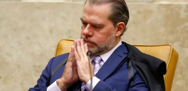 Após 3 votos a 1 pelo fim da revista íntima, STF suspende julgamento