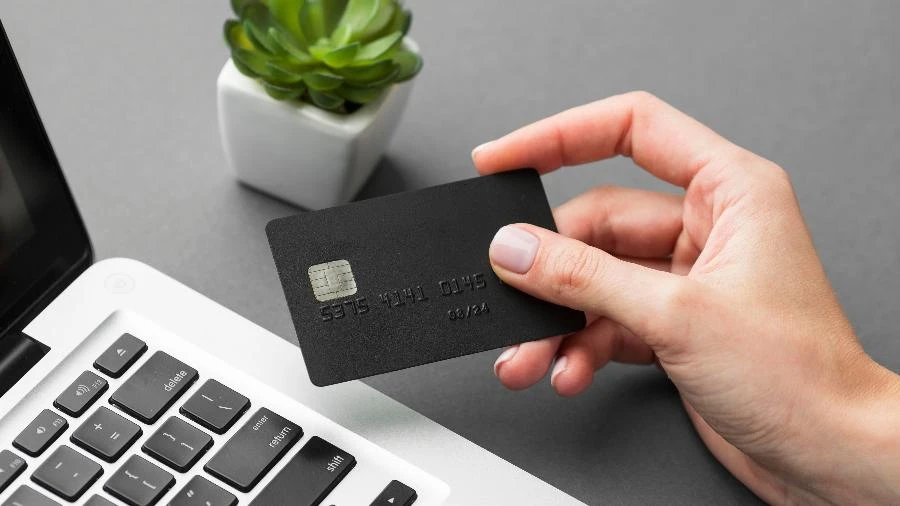 IOF não tem sentido econômico ao agir sobre o crédito, analisa economista