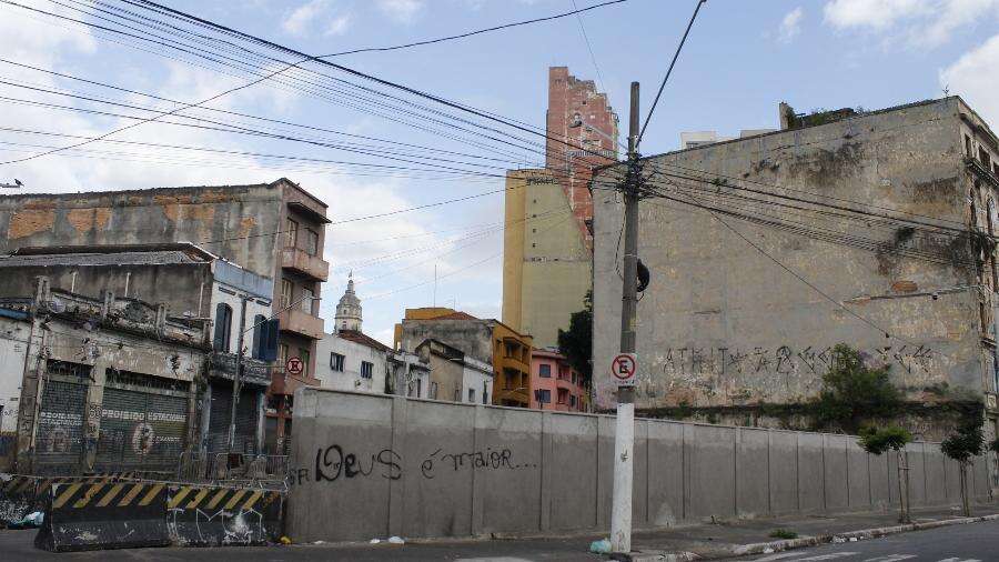 São Paulo deveria levar muro da cracolândia para outros setores Josias de Souza