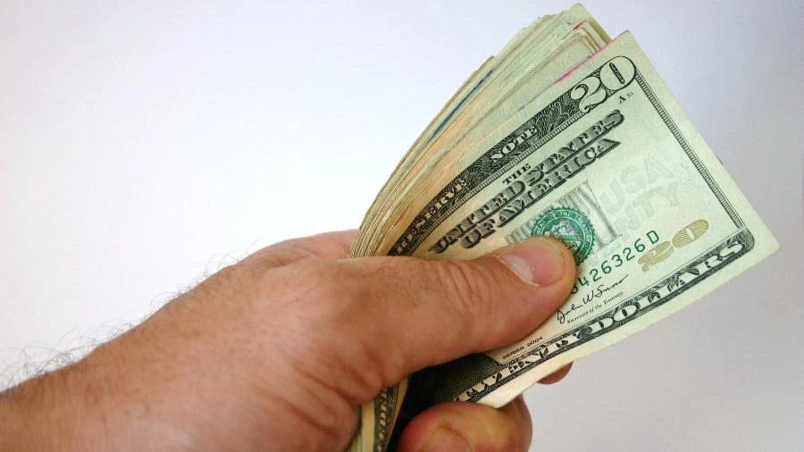 Brasil fica no 19º lugar em ranking de países com mais milionários em dólar