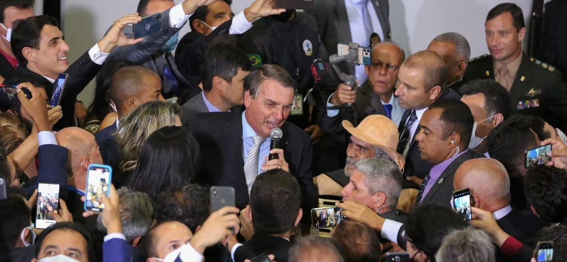Planalto contabiliza 460 servidores contaminados por covid-19, diz jornal