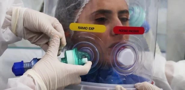Aprovado pela Anvisa, capacete reduz internações em UTI por covid-19 em 60%