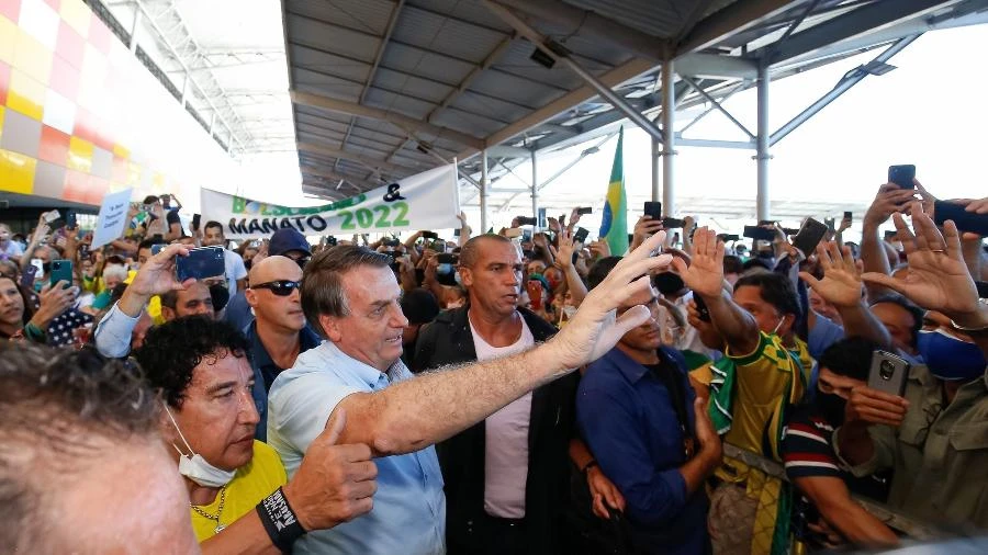 Bolsonaro no ES: tumulto, agressões e insinuação de uso das Forças Armadas