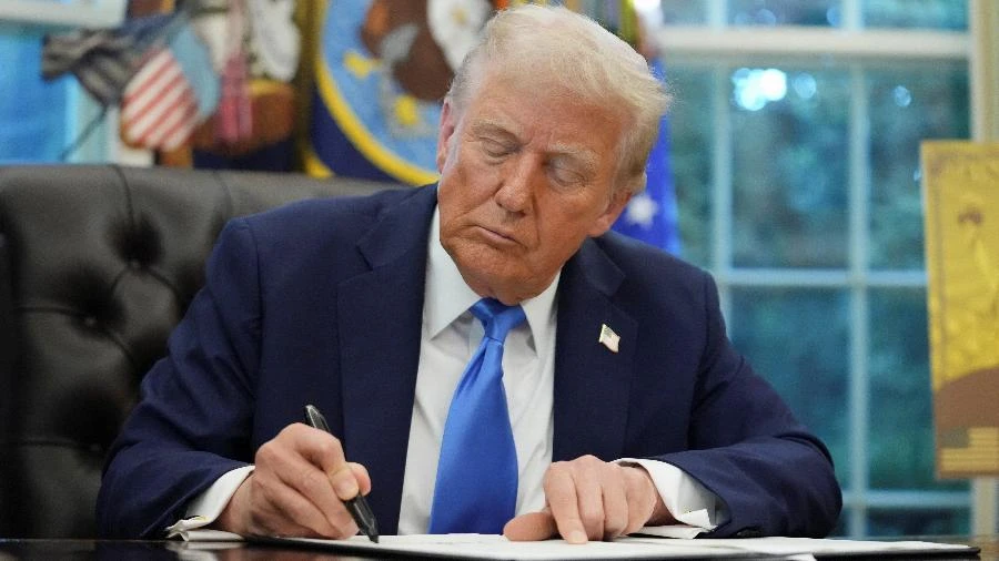 Big techs reagem contra taxa de Trump e pedem que empregados voltem aos EUA