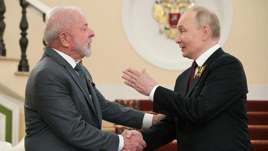 Lula telefona para Putin e pede que russo vá ao encontro com Zelensky Jamil Chade