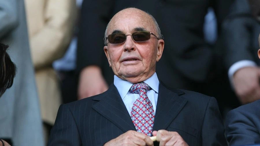 Trump concederá perdão a bilionário Joe Lewis, ex-proprietário do Tottenham