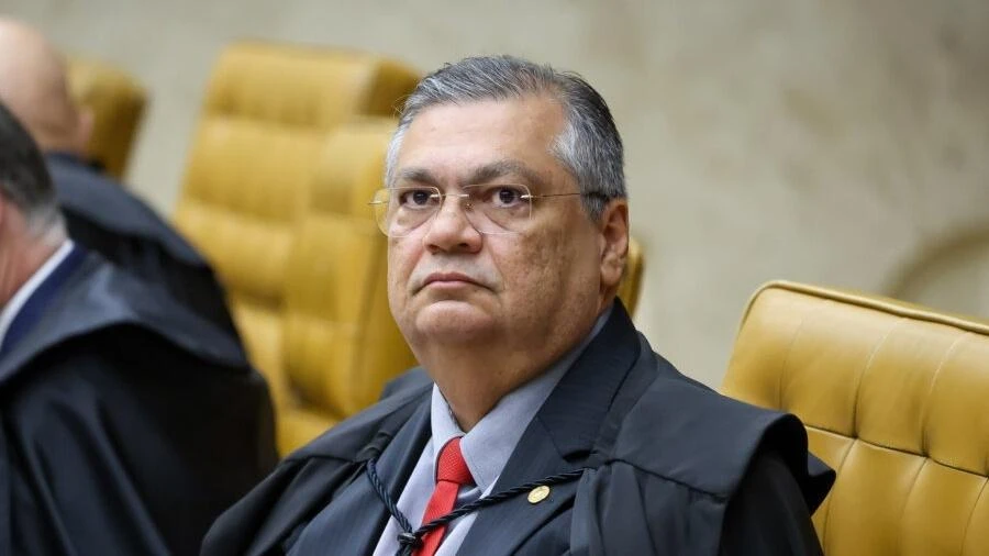 Dino pede explicação sobre orçamento secreto na Saúde e emendas Natália Portinari