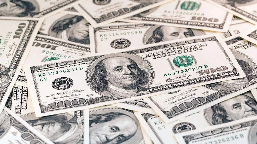 Dólar opera em alta de 0,11%, vendido a R$ 4,91; acompanhe